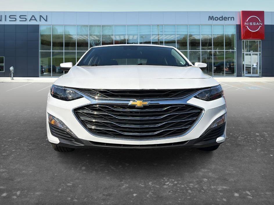 Used 2024 Summit White Chevrolet LT image 2