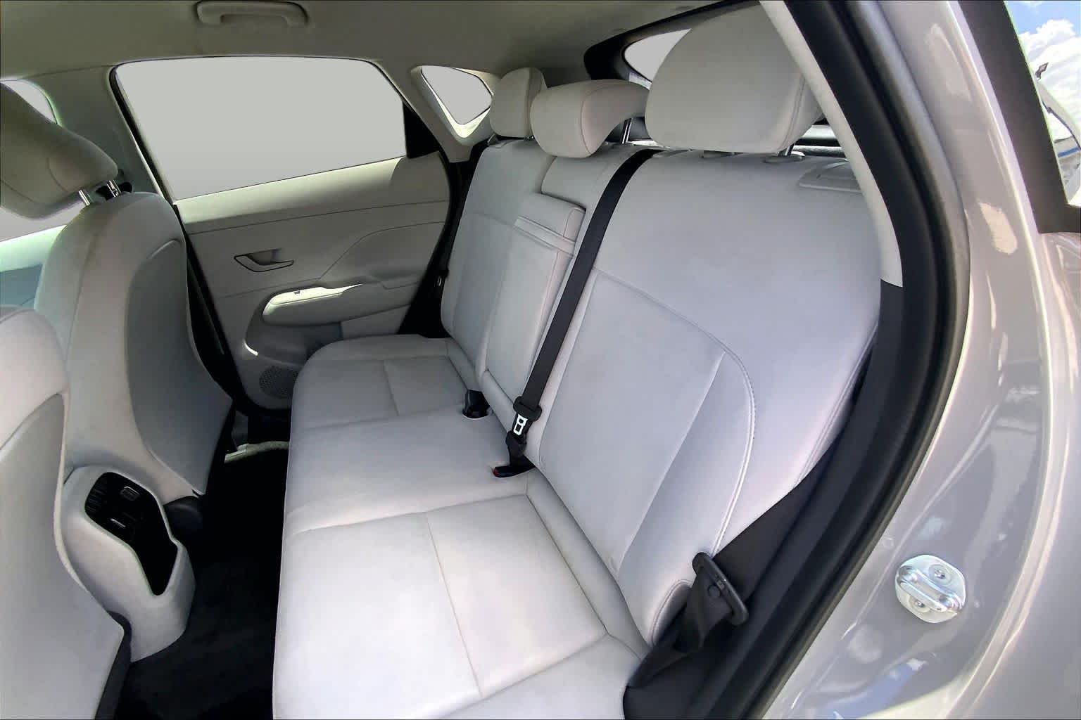 Used 2025 Cyber Gray Metallic Hyundai SEL image 20