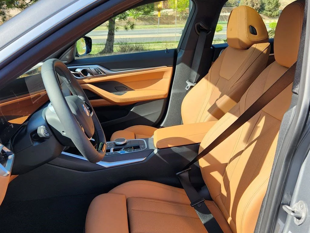 Used 2026 Gray Metallic BMW xDrive40 image 9