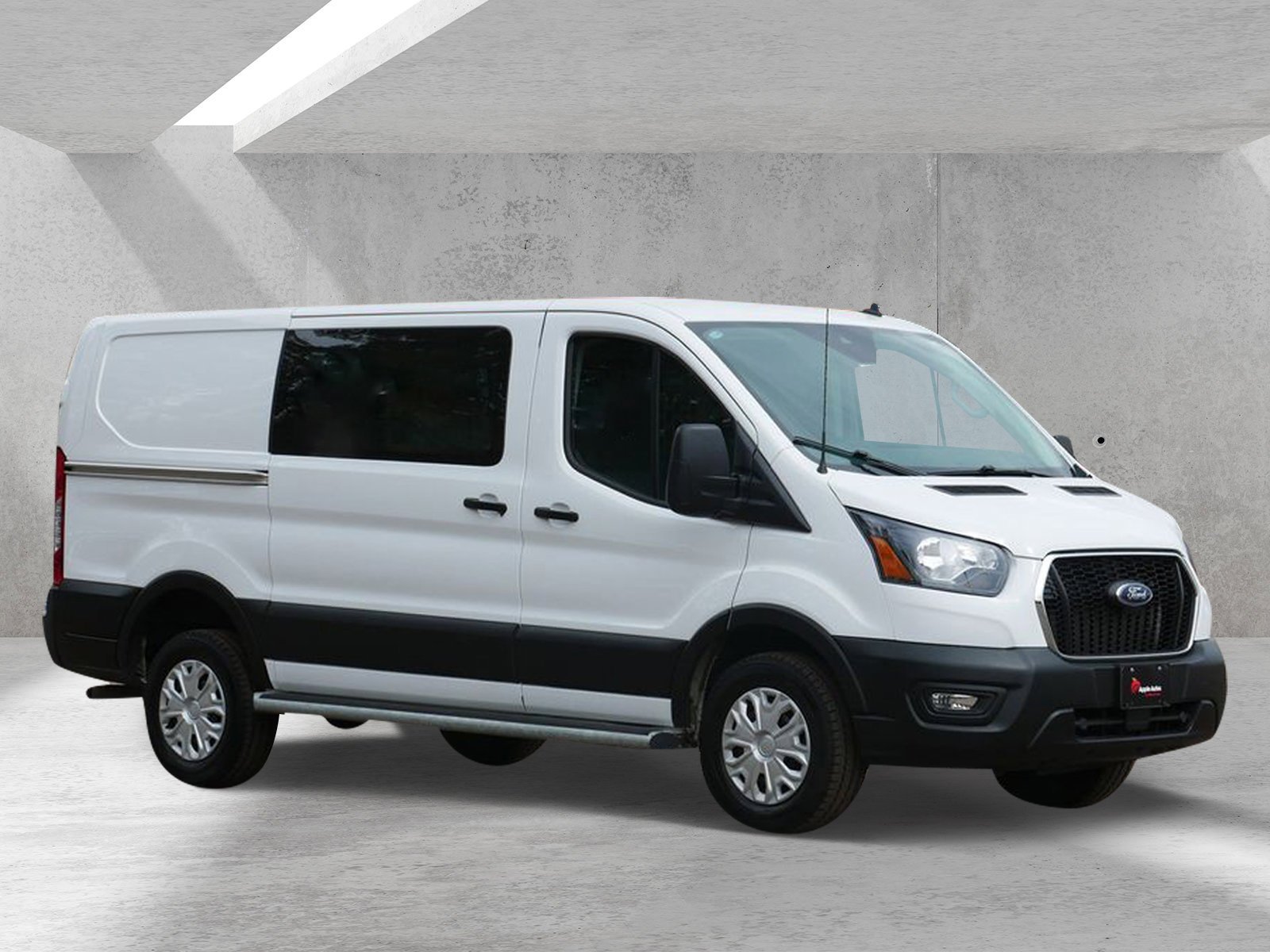 Certified Used 2025 Oxford White Ford Base image 1