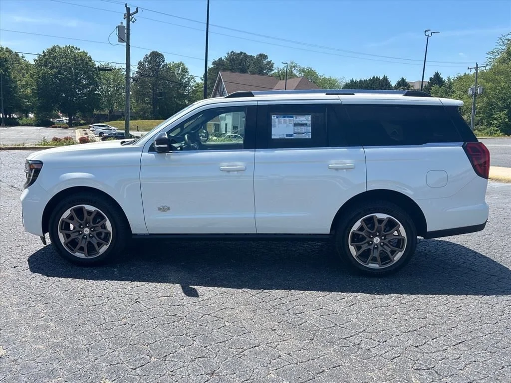 New 2026 Star White Metallic Tri-Coat Ford King Ranch® image 4