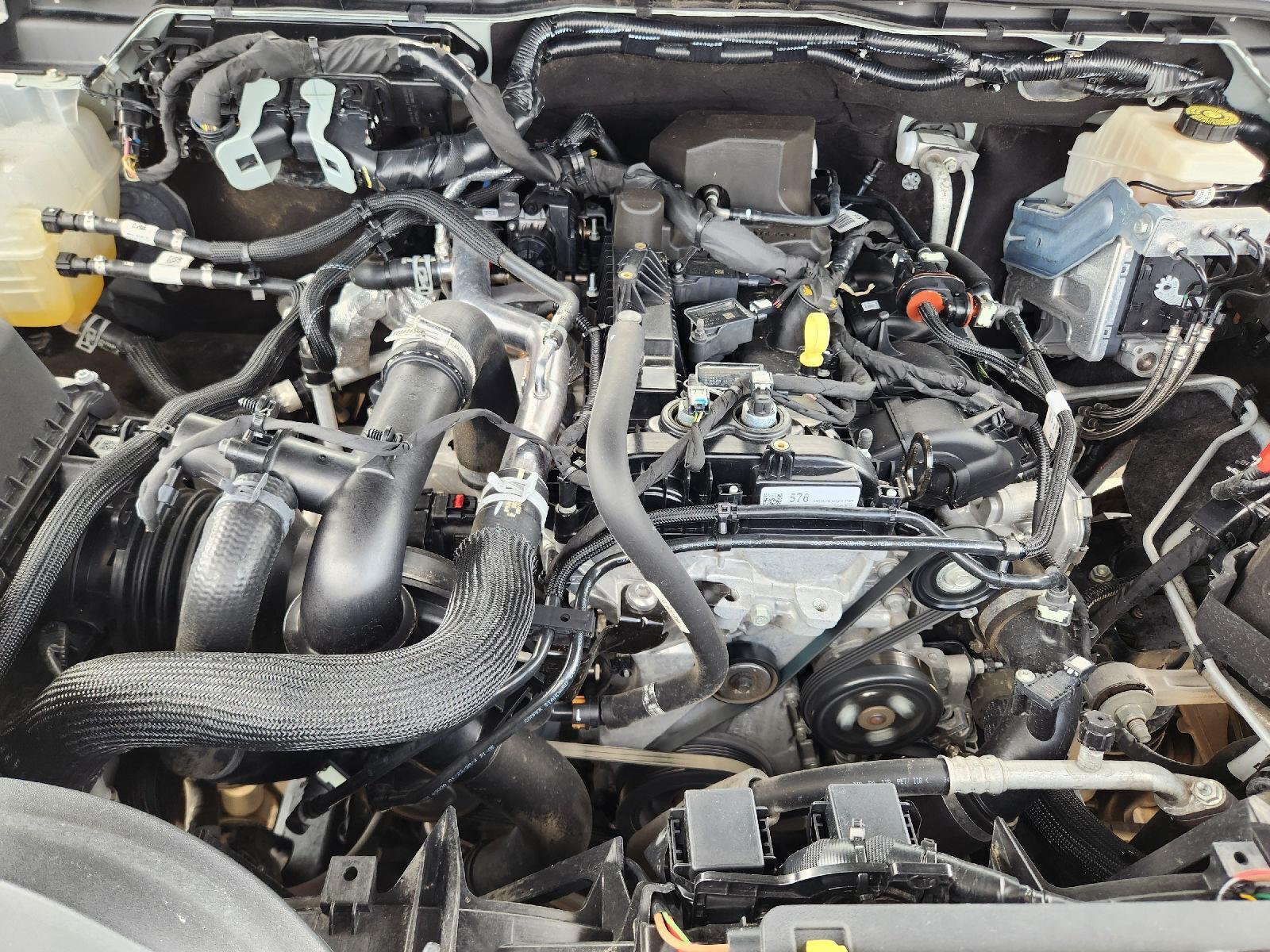 Used 2024 Cactus Gray Ford LARIAT image 30