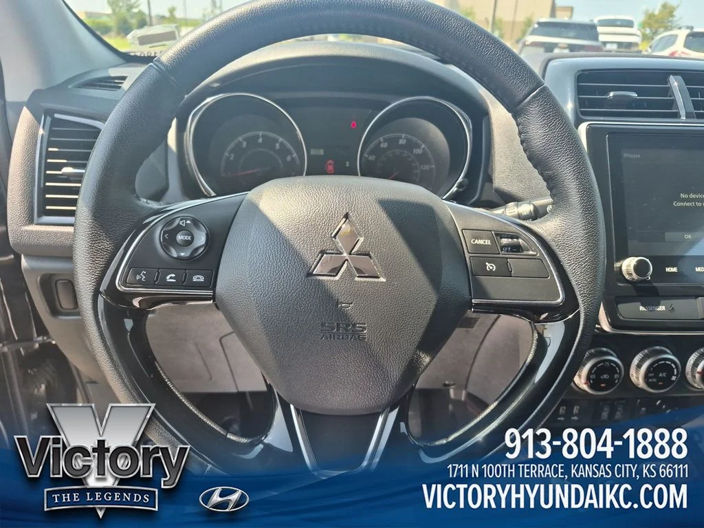 Used 2024  Mitsubishi 2.0 SE image 15