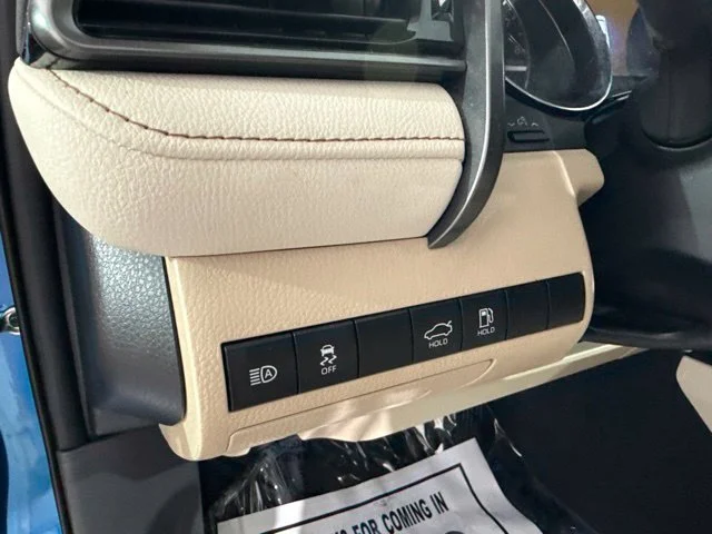 Used 2019 Blue Toyota XLE image 19