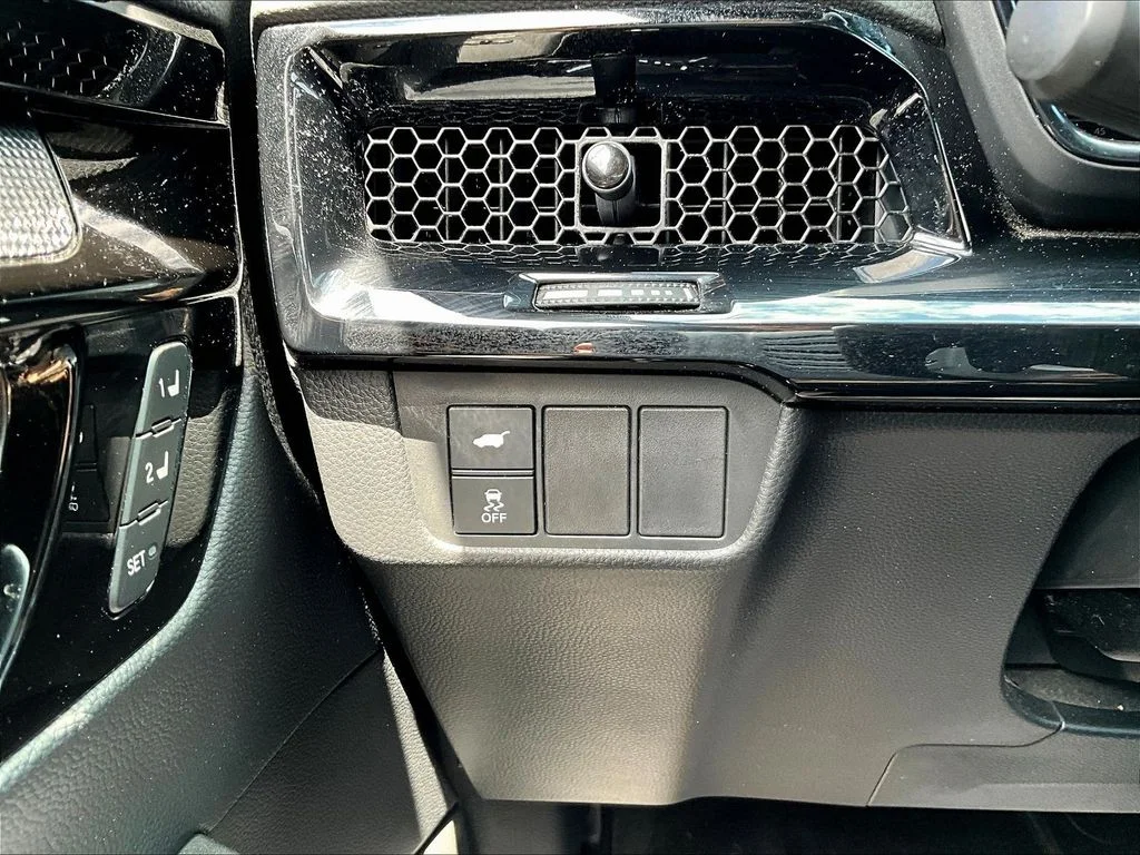 Used 2024 Urban Gray Pearl Honda Sport Touring image 15