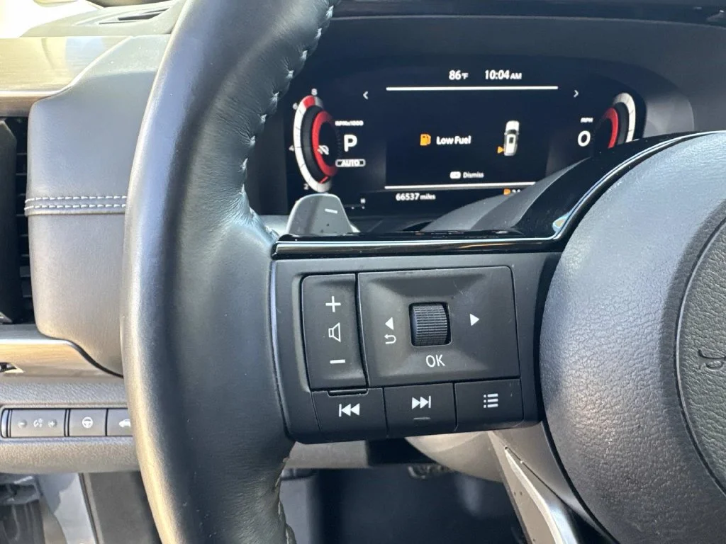 Used 2023 Gray Nissan Platinum image 33