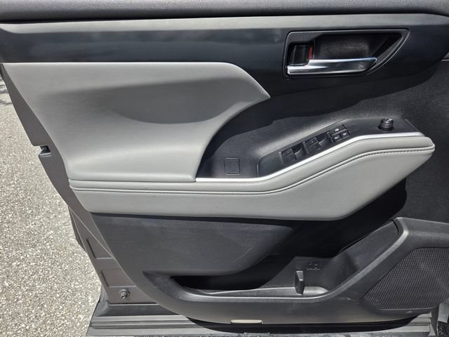 Used 2022 Magnetic Gray Metallic Toyota Hybrid XLE image 23