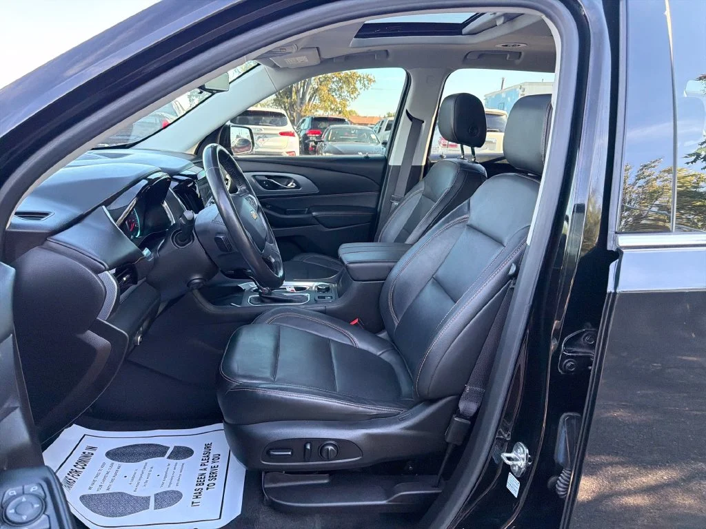 Used 2019 Black Chevrolet Premier image 10