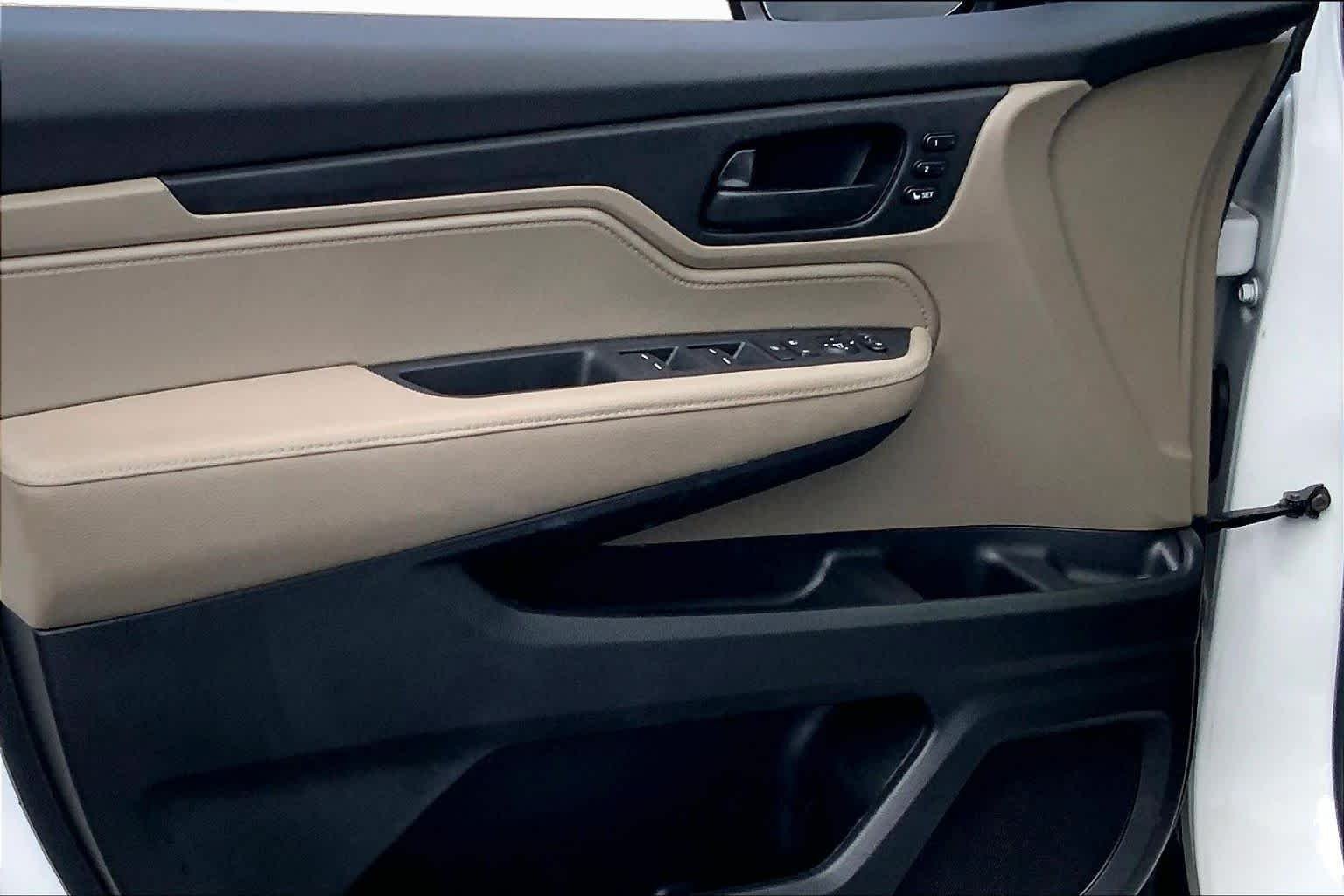 2024 Honda Odyssey EX-L - Photo 22