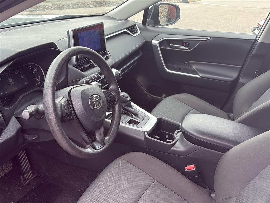 Used 2024 SILVER TOYOTA XLE AWD image 5