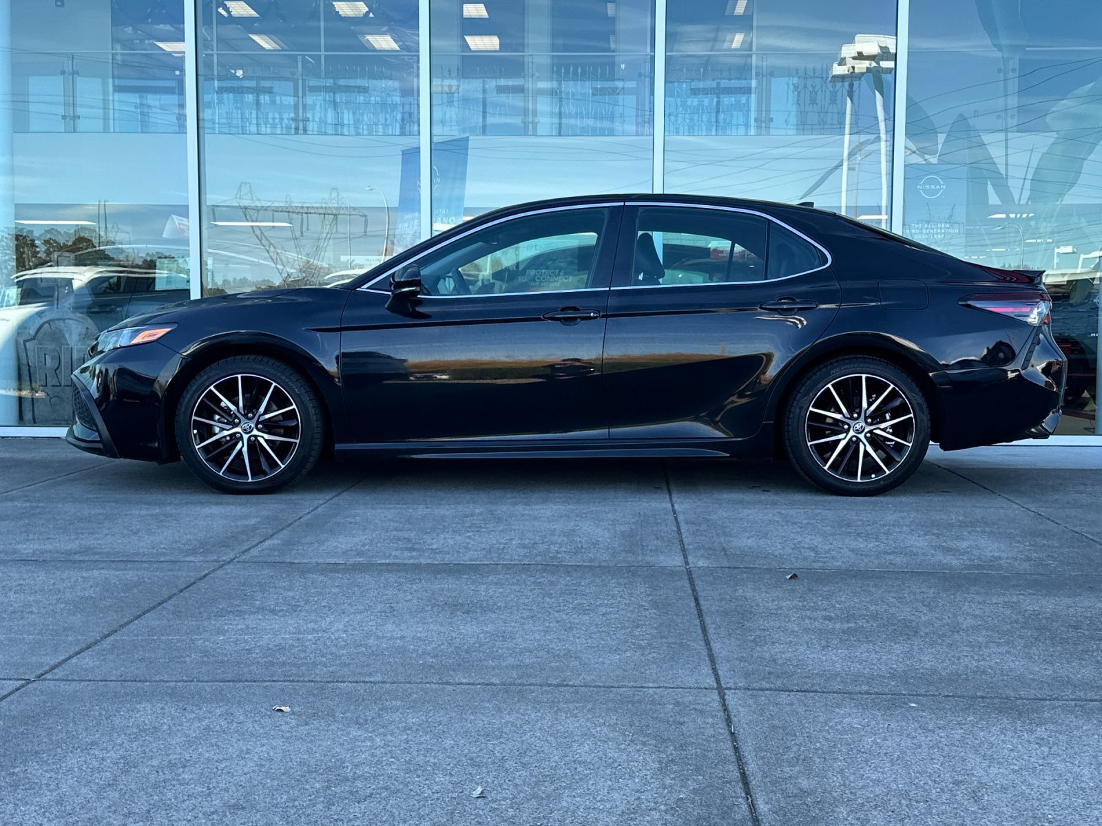 Used 2023 Midnight Black Metallic Toyota SE image 7