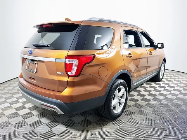 Pre-Owned 2017 Ford Explorer XLT