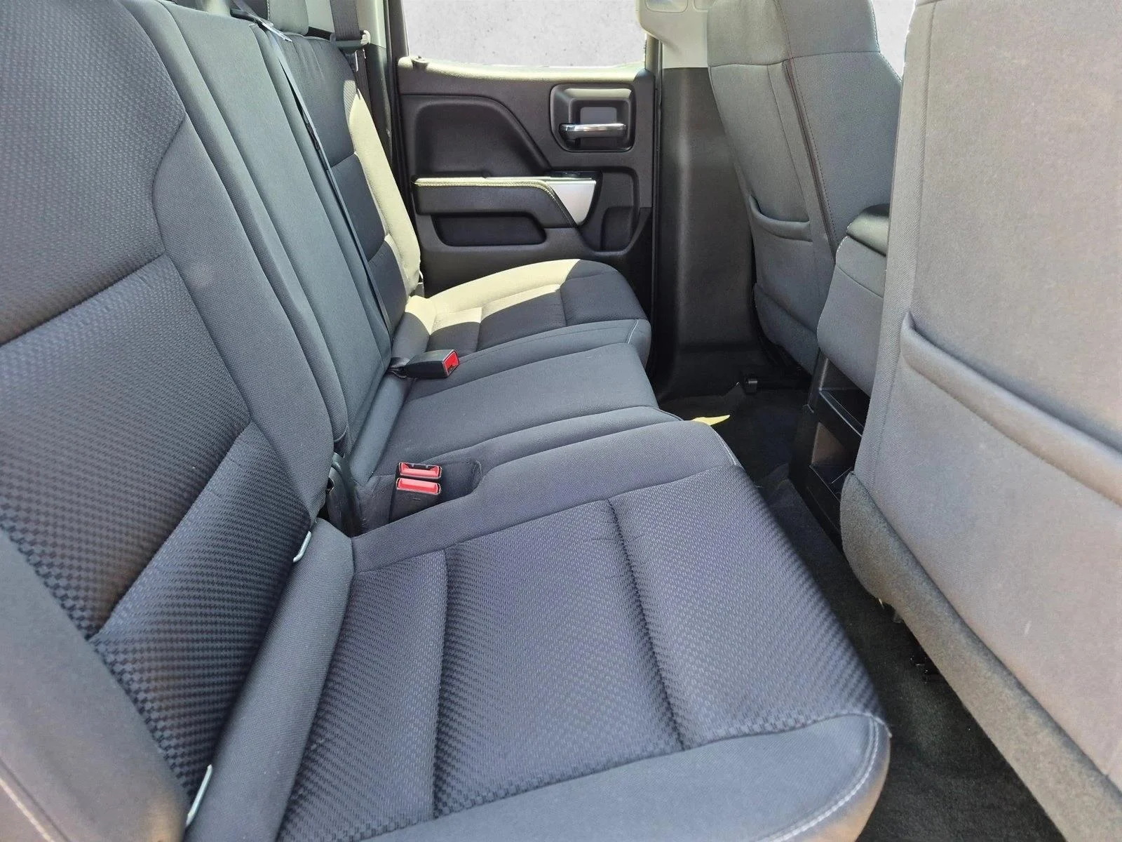 Used 2018 Graphite Metallic Chevrolet LT image 19