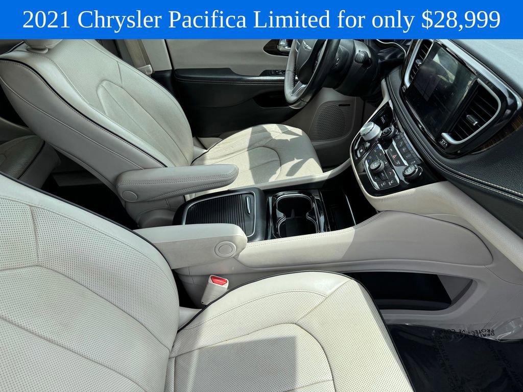 Used 2021 White Chrysler Limited image 9