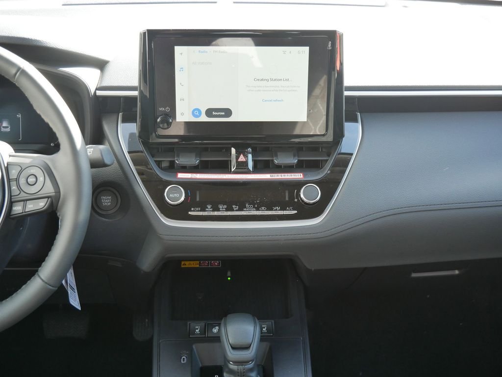 2026 Toyota Corolla Cross LE - Photo 8