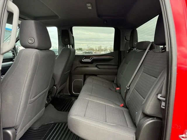 2023 Chevrolet Silverado 1500 LT - Photo 10