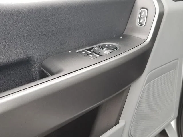 New 2026 Oxford White Ford F-250® XL image 17