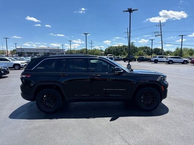 Certified Used 2022 Black Jeep Limited image 5