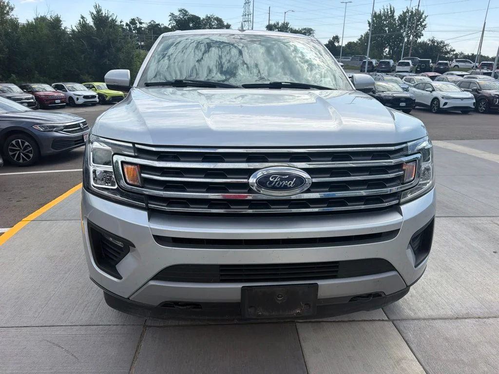 Used 2018 Silver Ford XLT image 2