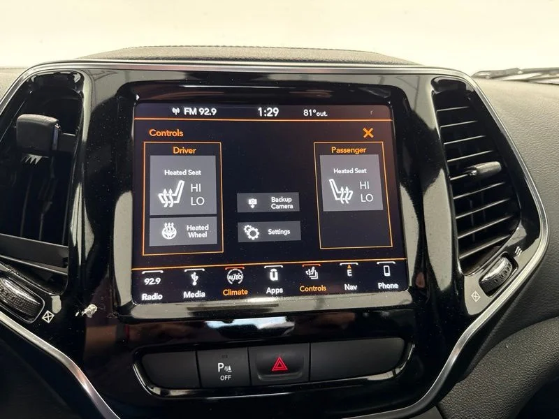 Used 2019 Black Jeep Limited image 31