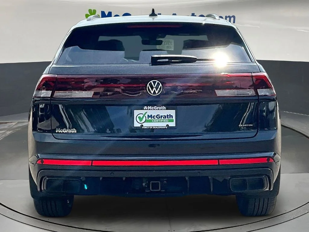 New 2026 Deep Black Pearl Volkswagen 2.0T SEL R-Line Black image 4