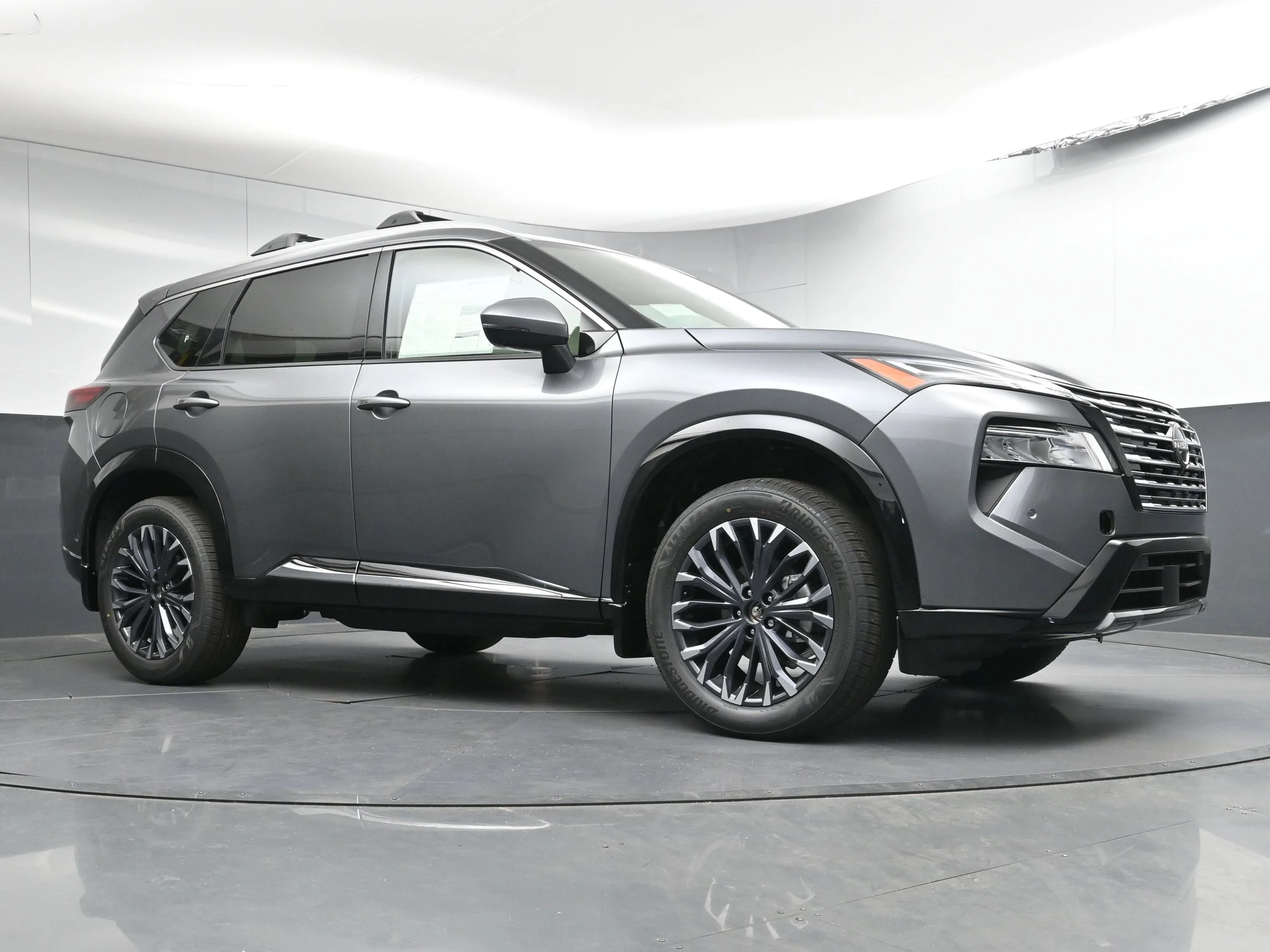 New 2026 Gun Metallic Nissan Platinum image 27