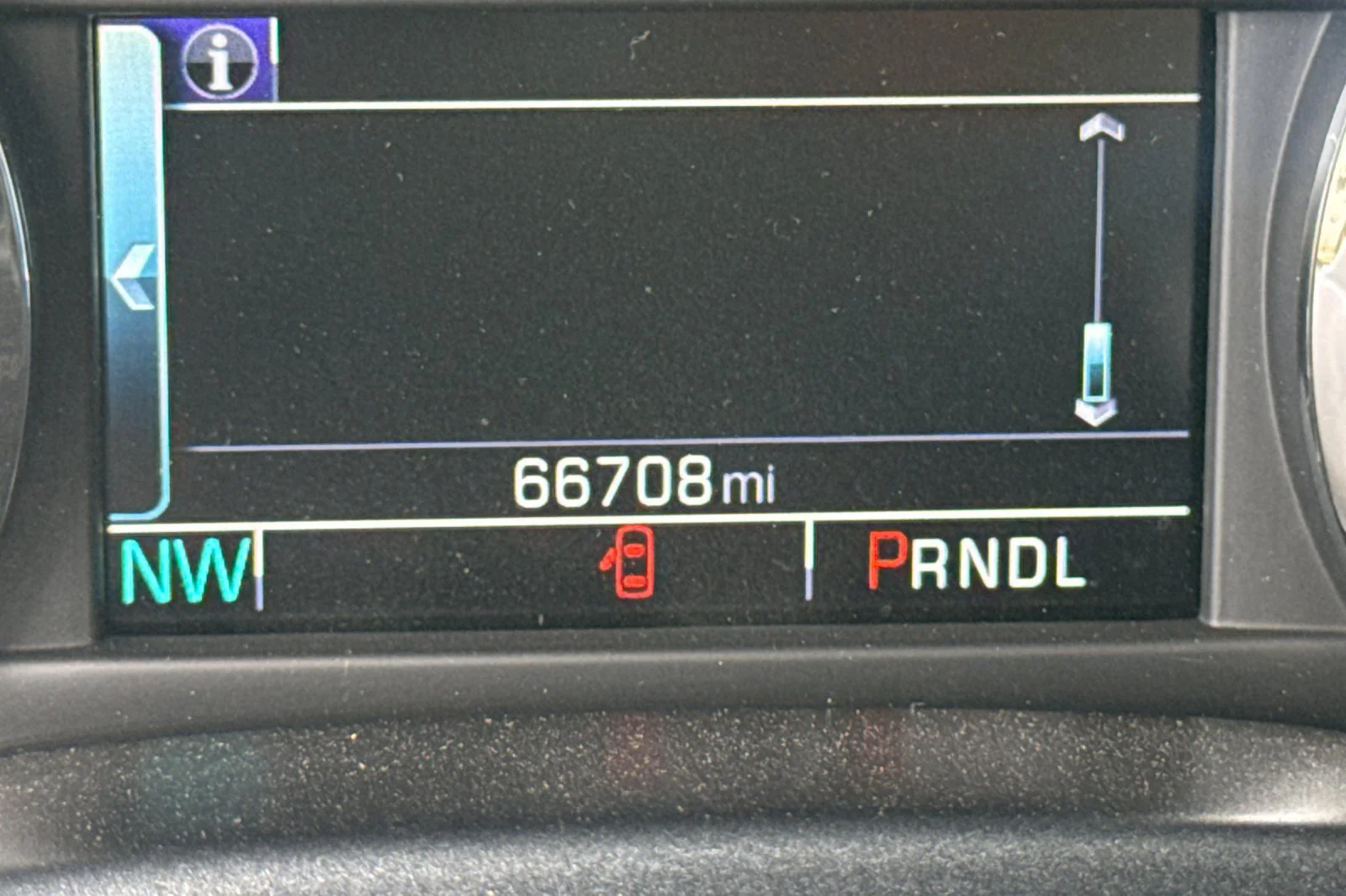 Used 2018 DARK SLATE METALLIC GMC SLT image 22