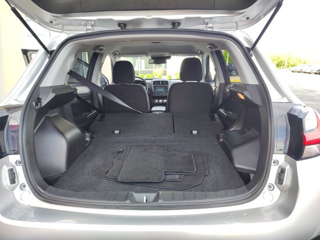 Used 2025 Silver Mitsubishi 2.0 ES image 25