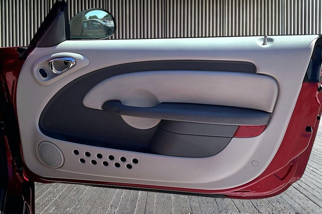 Used 2005 Red Chrysler Touring image 24