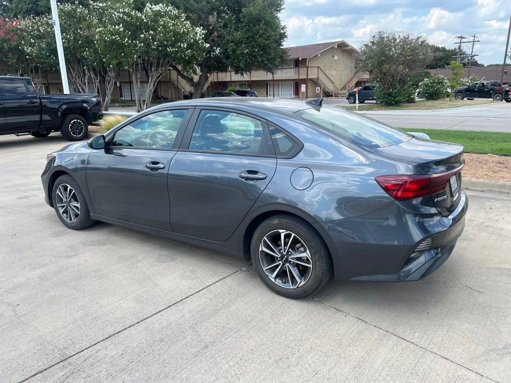 Used 2024 Gray Kia LXS image 8