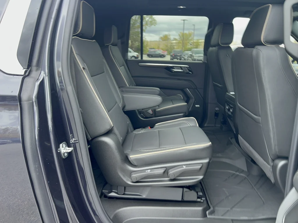 New 2026 Dark Ash Metallic Chevrolet Premier image 4