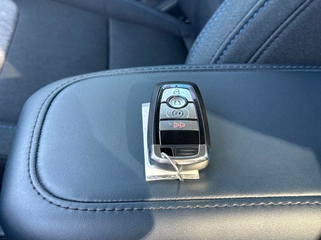 New 2026 Ruby Red Metallic Tinted Clearcoat Ford XLT image 54