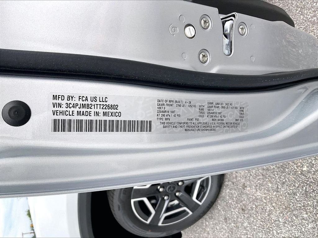New 2026 Silver Zynith Clear-Coat Exterior Paint Jeep Laredo image 16