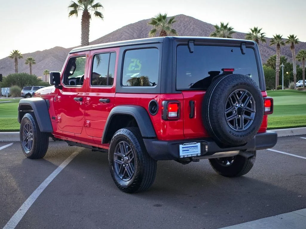 Used 2025 Red Jeep Sport S image 4