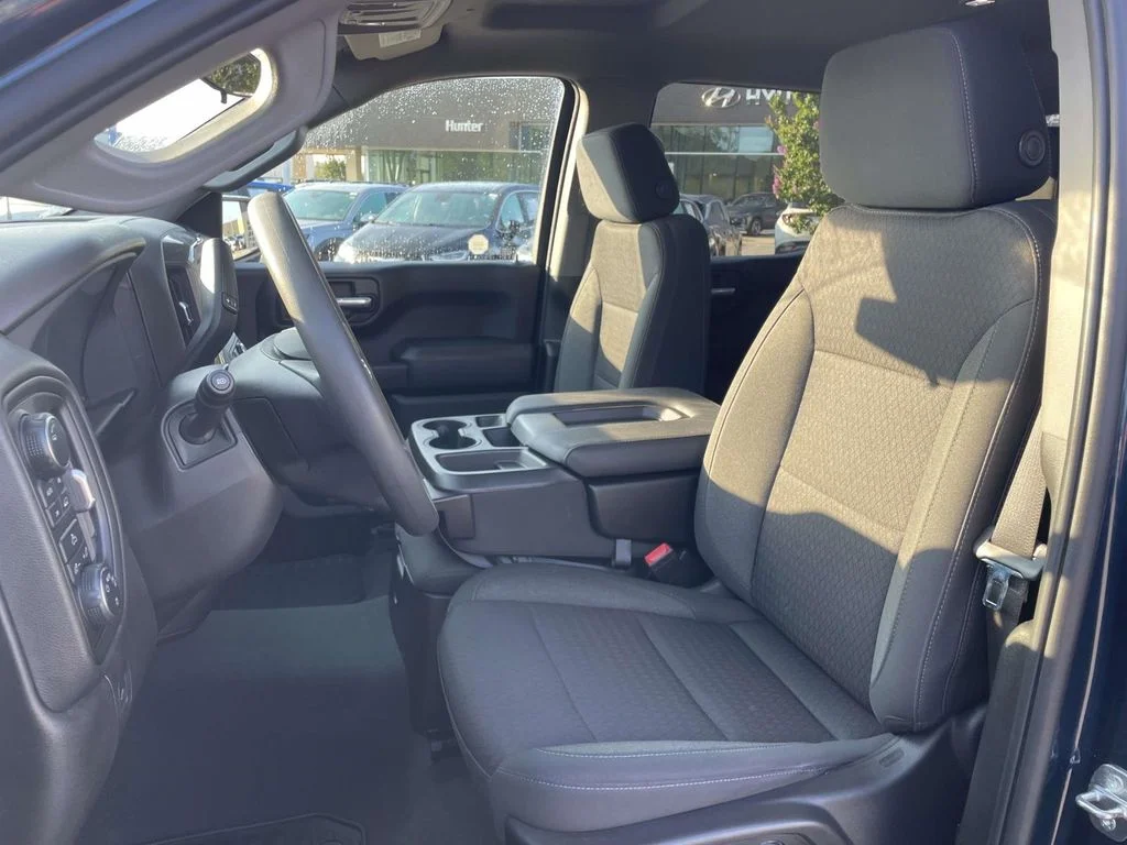 Used 2022 Northsky Blue Metallic Chevrolet Custom image 8