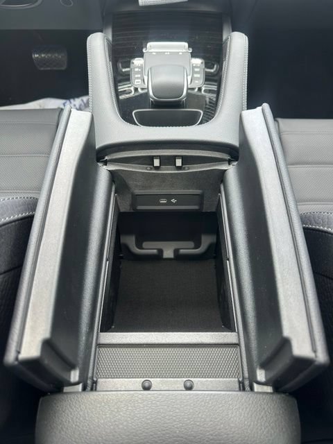 New 2026 Obsidian Black Metallic Mercedes-Benz GLE 350 image 77