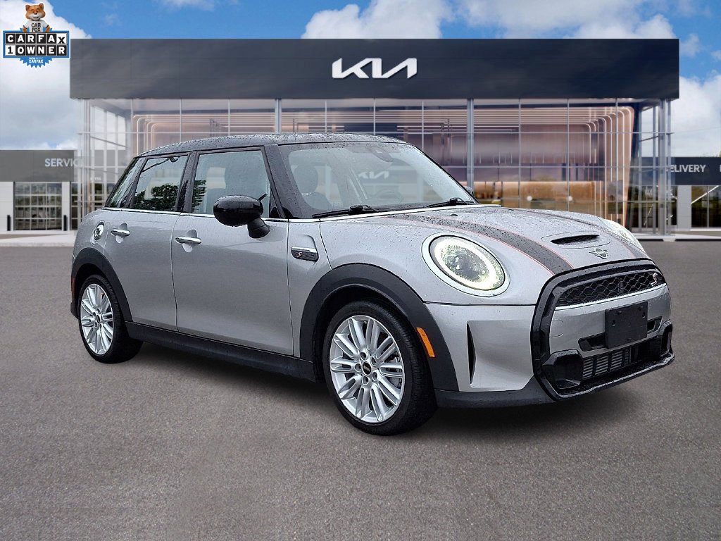 2024 MINI Hardtop 4 Door