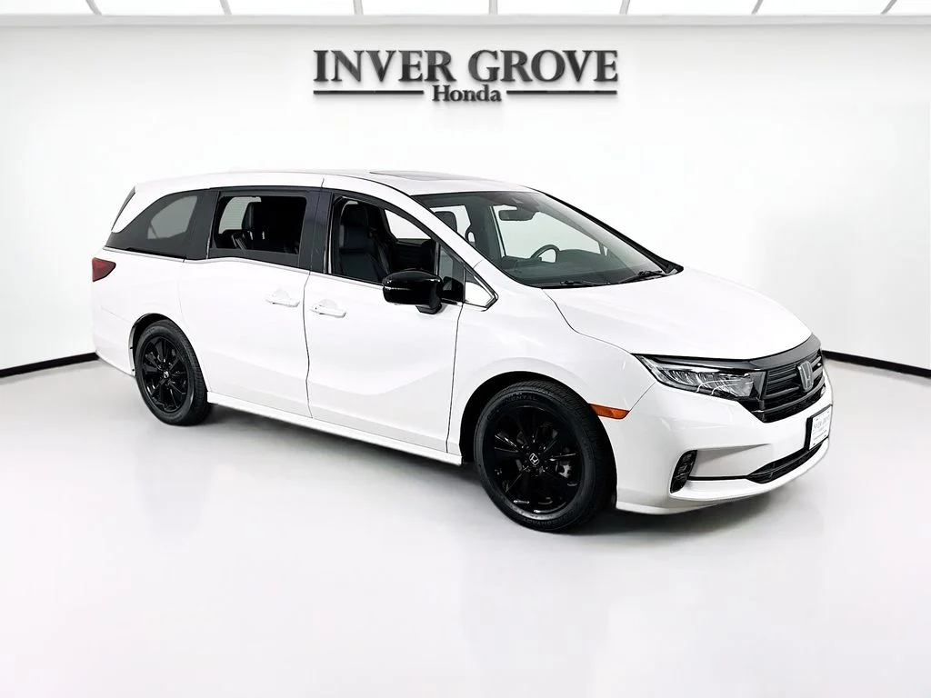 Used 2024  Honda Sport image 3