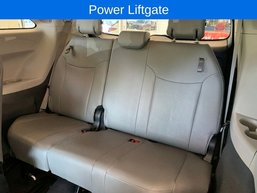2024 Toyota Sienna XLE - Photo 14