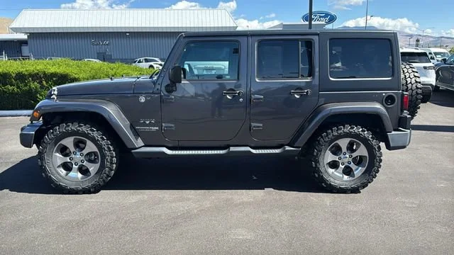 Used 2018 Gray Jeep Sahara 4x4 image 6