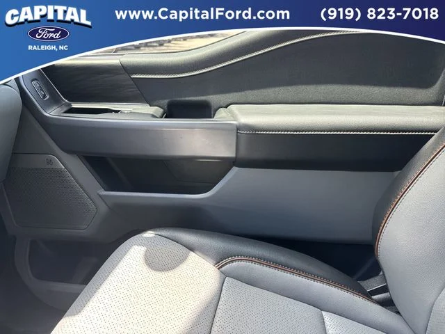 Used 2025 White Ford Lariat image 28