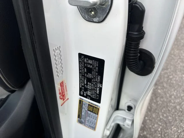 Used 2020 White Kia SX image 37