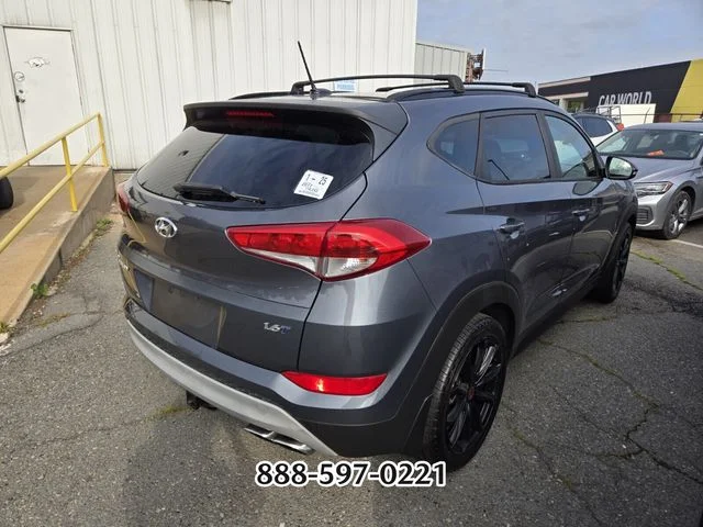 Used 2017 Gray HYUNDAI NIGHT image 6