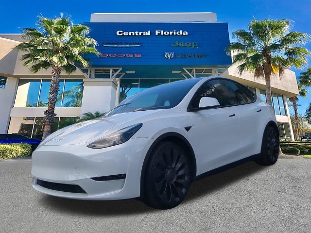 Used 2023  Tesla Performance image 9
