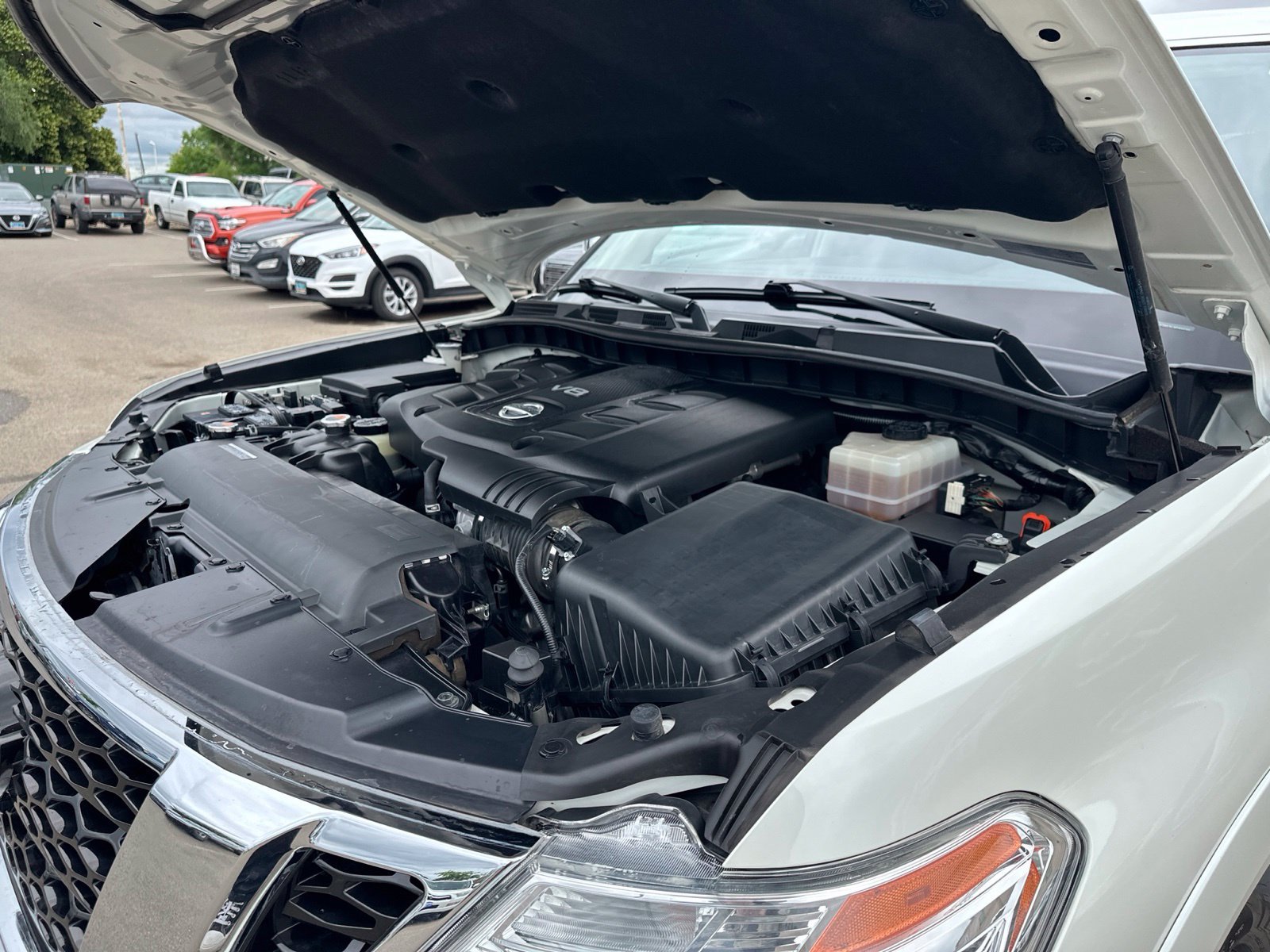 Used 2020 White Nissan Platinum image 48