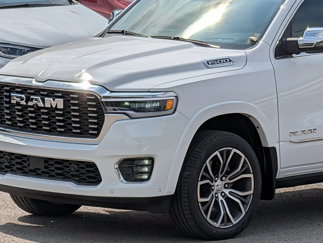 New 2026 White RAM Tungsten - - 3.0L Hurricane HO T-Turbo - Prem Lthr Bucket Seats - E-Locker Axle & More! image 10