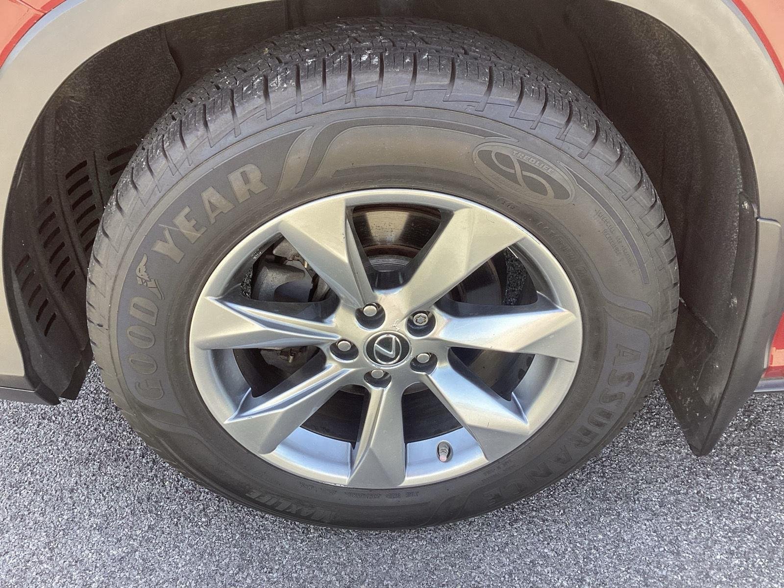 Used 2018 Matador Red Mica Lexus Base image 12