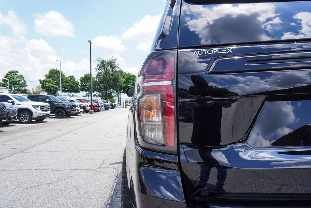 Used 2024 Black Chevrolet Z71 image 33