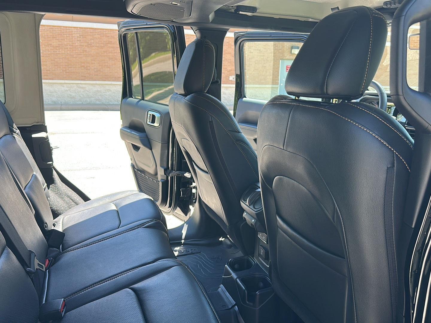 Used 2024 Black Clearcoat Jeep Sahara image 29