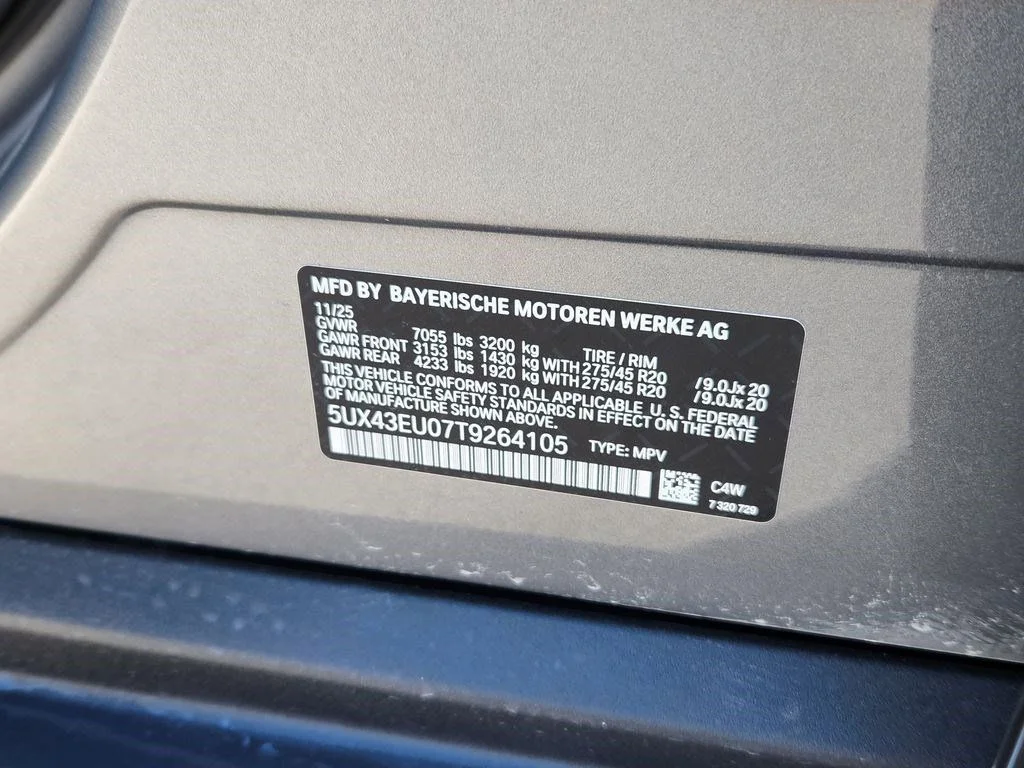 Used 2026 Skyscraper Grey Metallic BMW xDrive50e image 22